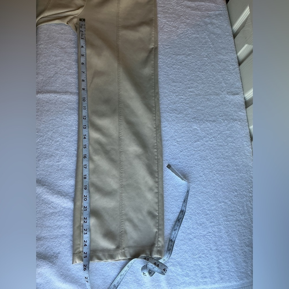 Elegant Cream Women's Pants XS - Picture 14 of 16